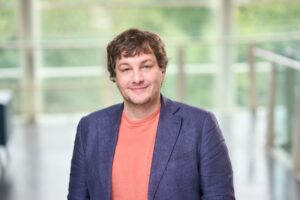 Photo of Prof Mike Holynski